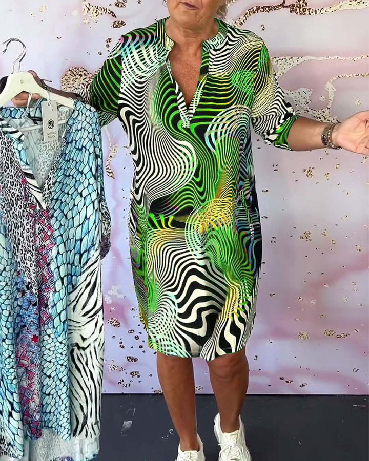 ALIRA – KLEID MIT LEBENDIGEM MUSTER