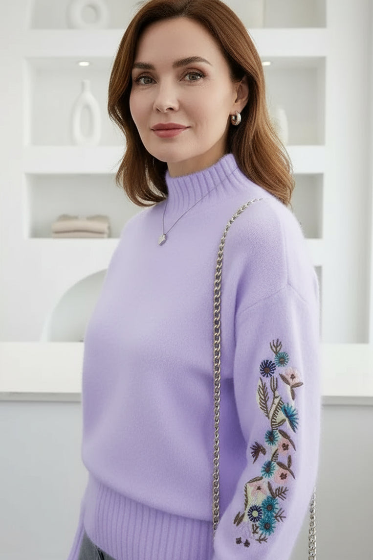 ERIKA – PULLOVER MIT BLUMENMUSTER