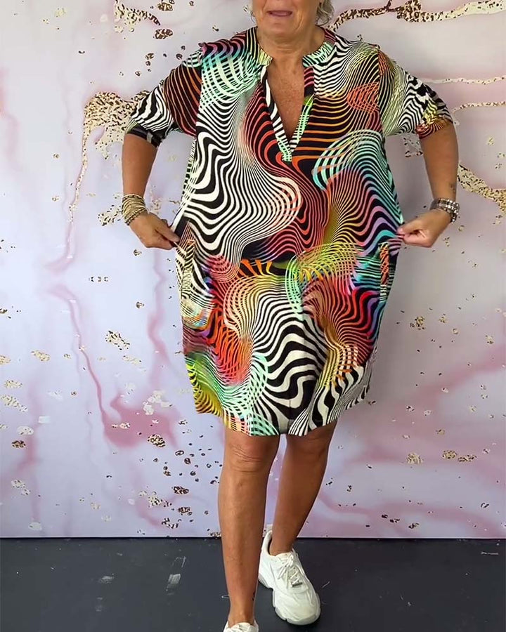 ALIRA – KLEID MIT LEBENDIGEM MUSTER