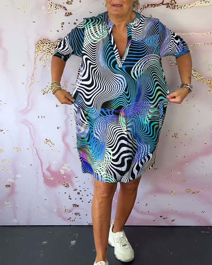 ALIRA – KLEID MIT LEBENDIGEM MUSTER