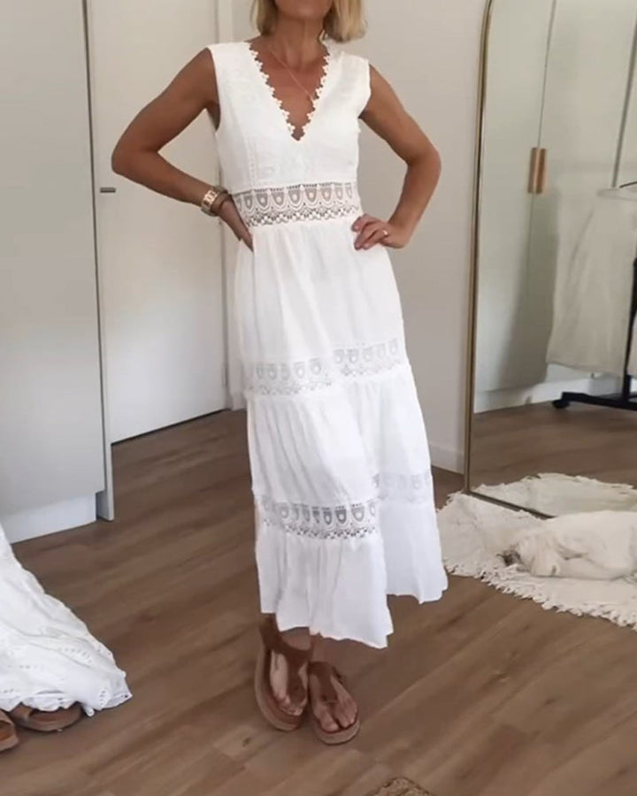 ALMA – SPITZENKLEID MIT V-AUSSCHNITT