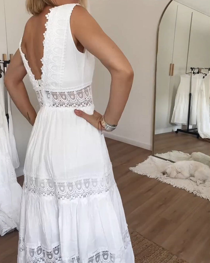 ALMA – SPITZENKLEID MIT V-AUSSCHNITT