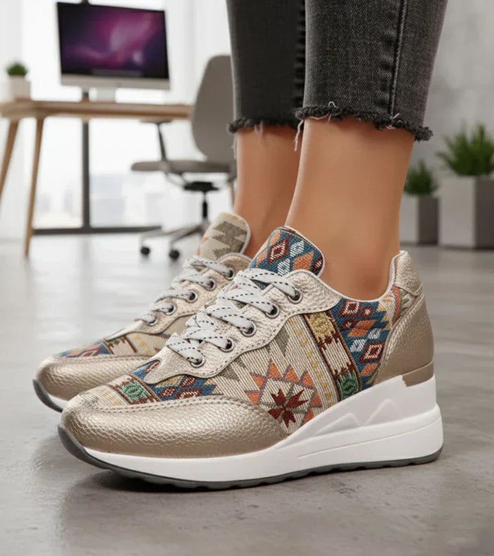 CÉDRIA – SNEAKER MIT STILVOLLEM MUSTER