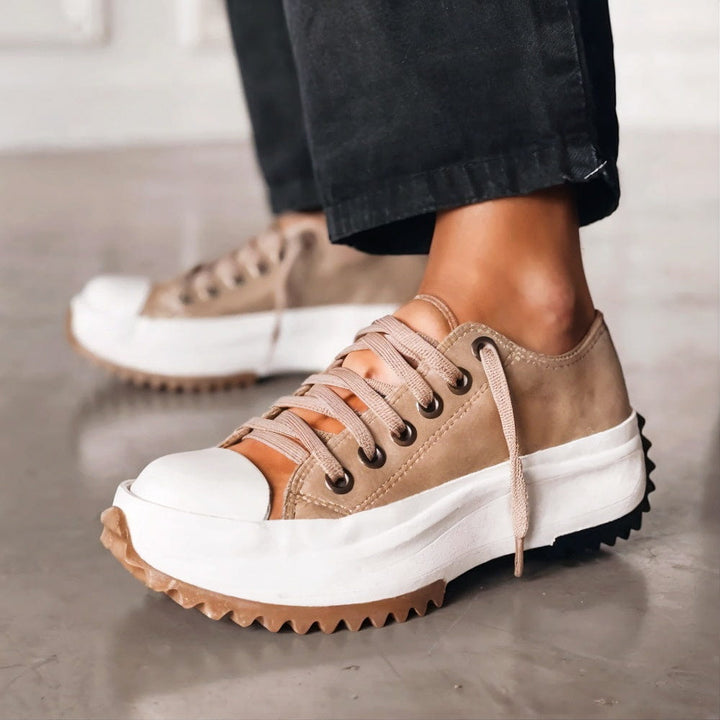 ALORA – ORTHOPÄDISCHE PLATEAUSCHUHE