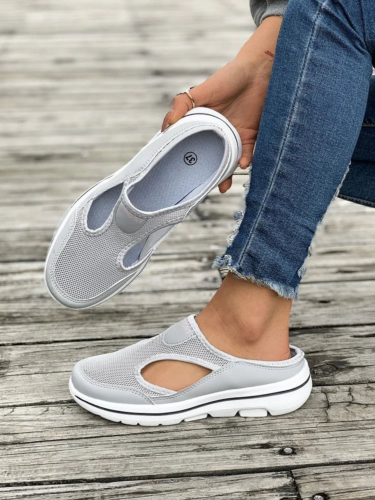 RAYLA – ORTHOPÄDISCHE SANDALE MIT GESCHLOSSENEN ZEHEN