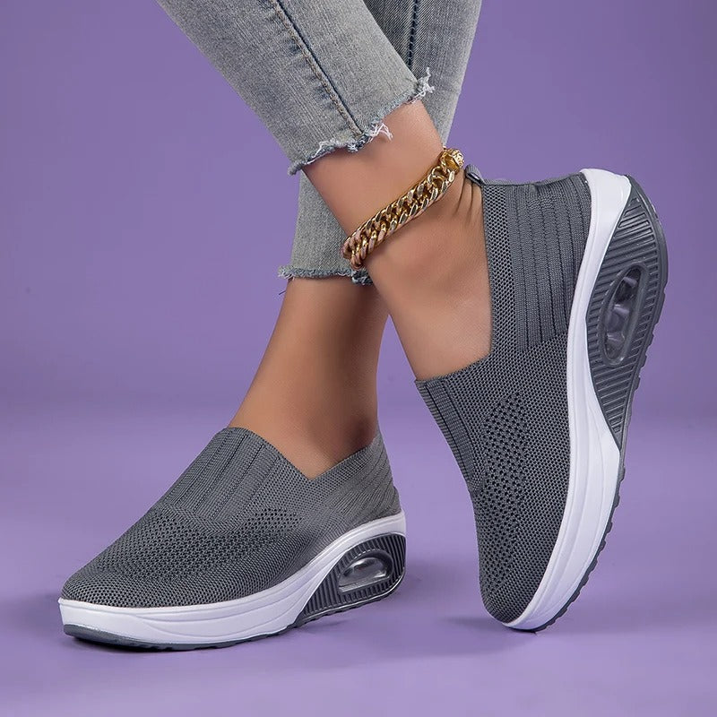SHAY – LEICHTE ORTHOPÄDISCHE SNEAKER