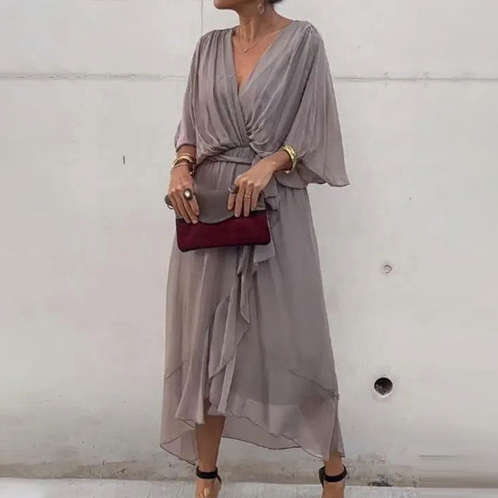 ALINTA – MIDIKLEID MIT V-AUSSCHNITT