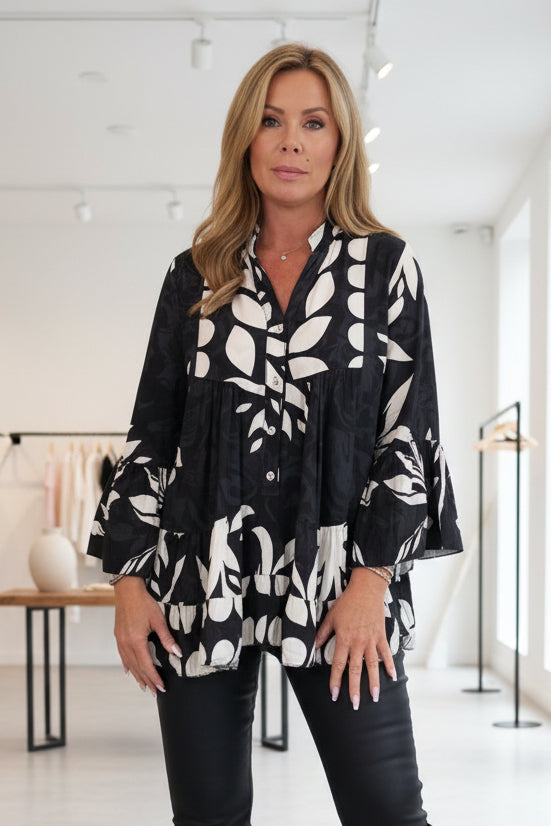 BILLIE – BOGENÄRMEL-BLOUSE