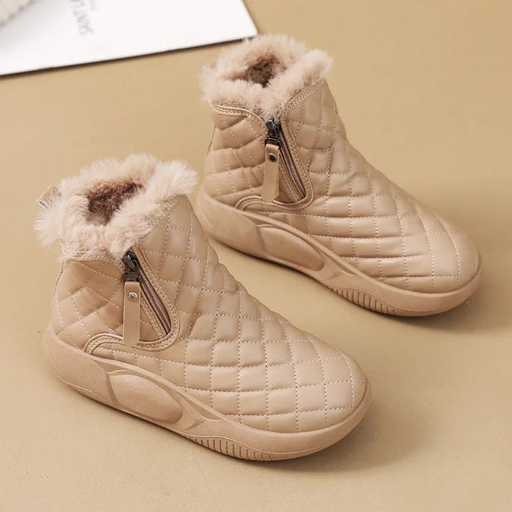 YVIA – KUSCHELIGE STIEFELETTE