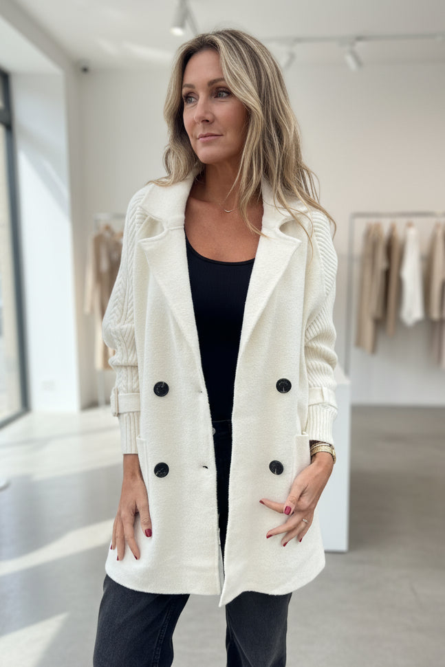 ADELE – MODERNE STRICKJACKE