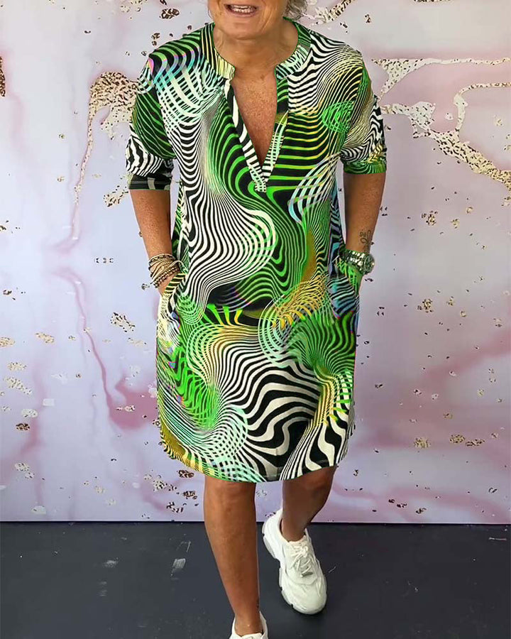 ALIRA – KLEID MIT LEBENDIGEM MUSTER