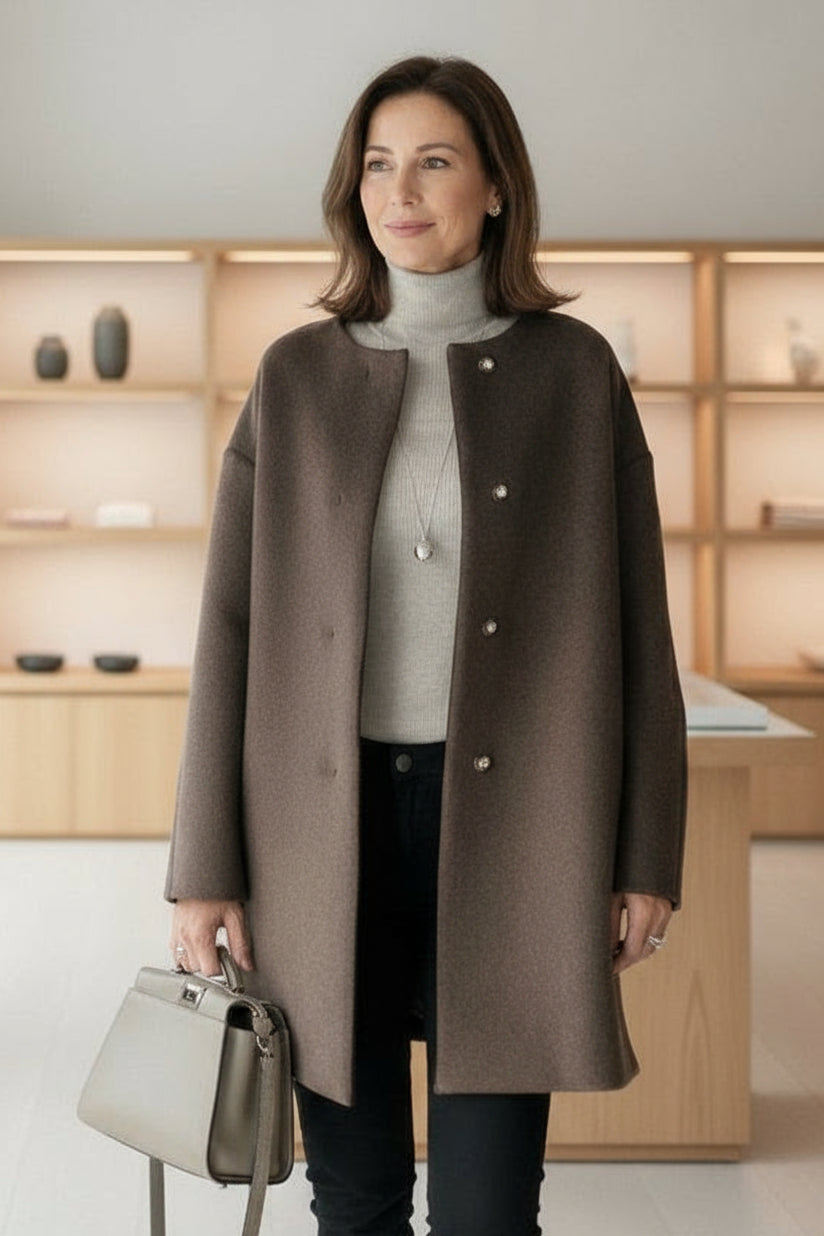 LIA – ELEGANTER GERADLINIGER MANTEL