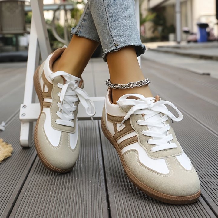 ELARA – STYLISCHE SNEAKER