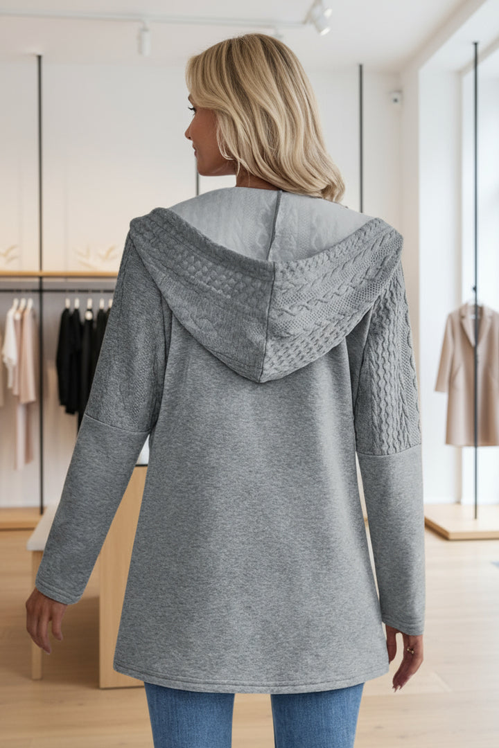 CELINA – ELEGANTE ZIP-STRICKJACKE