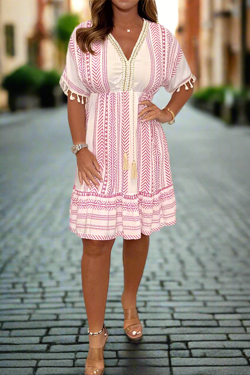 MAGDA – LÄSSIGES BEDRUCKTES V-AUSSCHNITT-KLEID