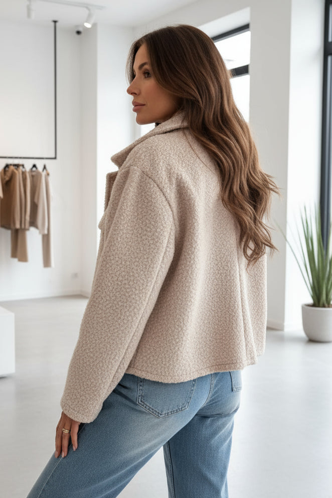 AMIRA - TEDDYJACKE MIT GOLDKNÖPFEN