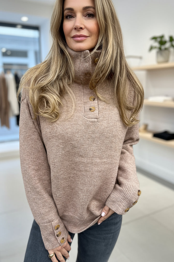 NARELLE – ZEITLOSER PULLOVER