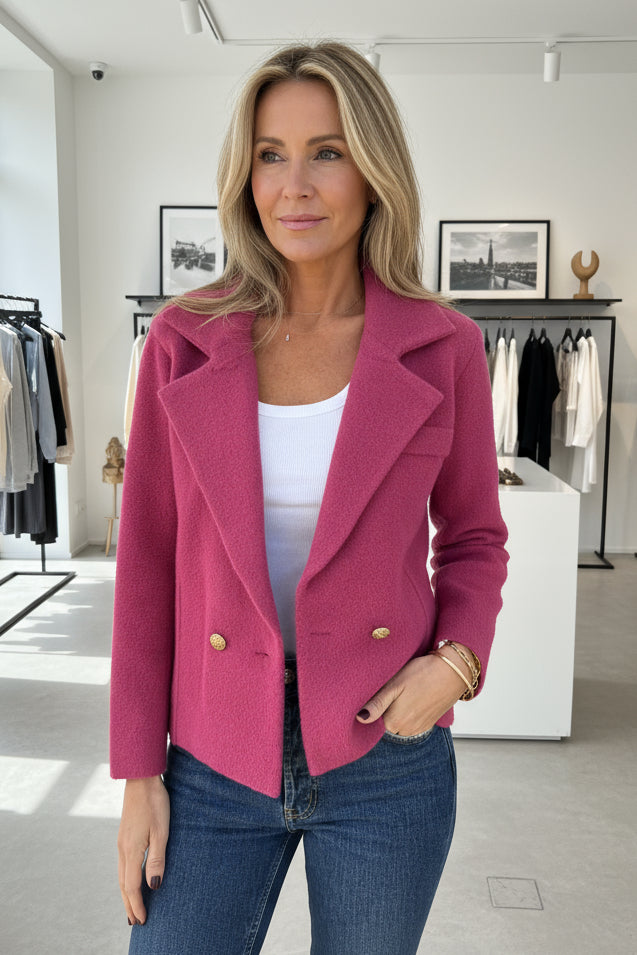 THORA – KLASSISCHE STRICKJACKE