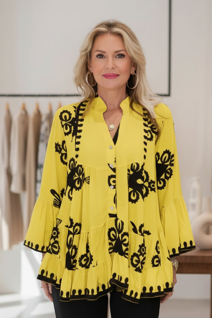 NYSSA – STILVOLLE STICKBLUSE